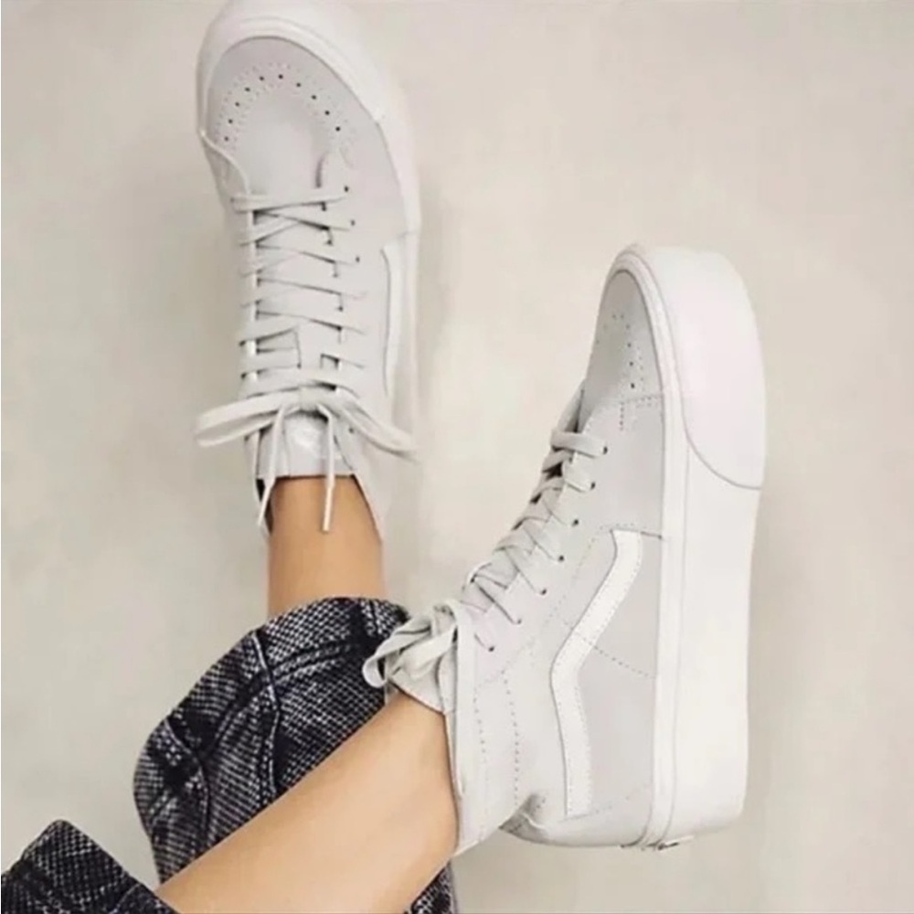 Vans Women’s SOFT SUEDE SK8-HI TAPERED STACKFORM SHOE size 6.5 - Picture 2 of 16